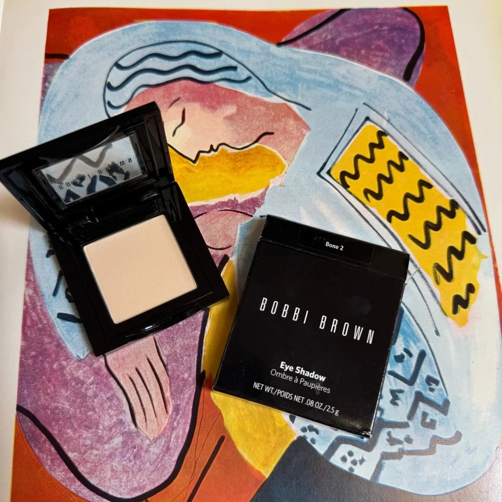 Bobbi Brown Bone 2 DISCONTINUED Original Formula Eye Shadow (2.5 g / 0.08 oz)
